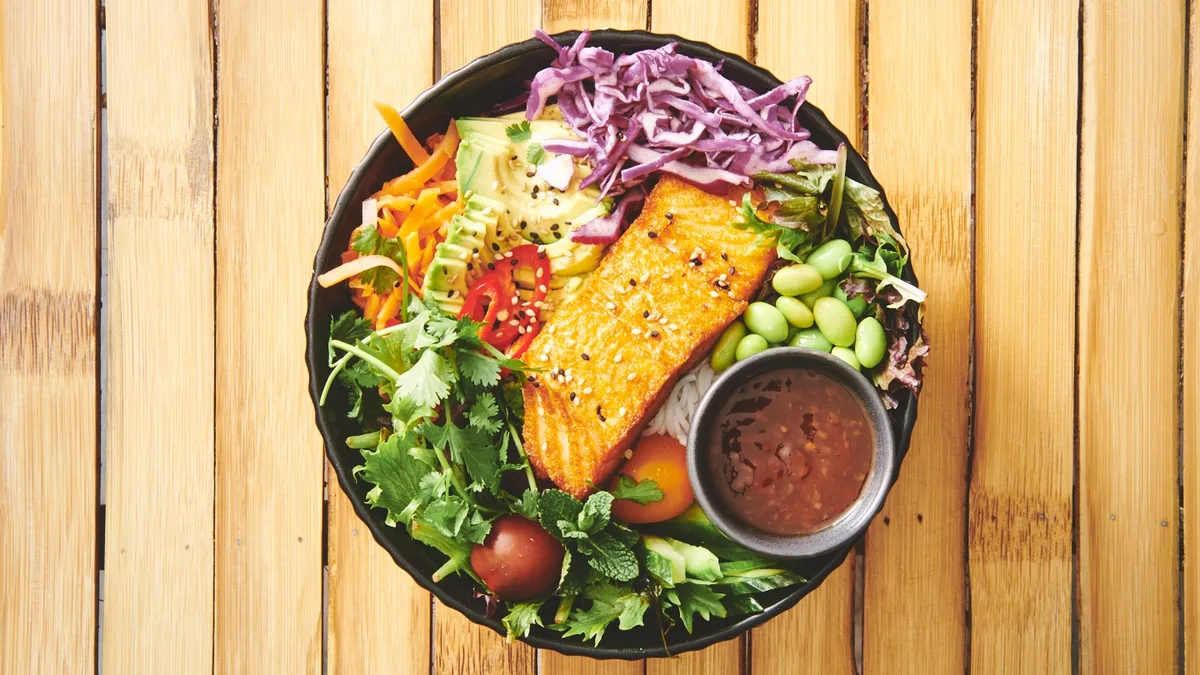 Tô Tô Salmon Bowl