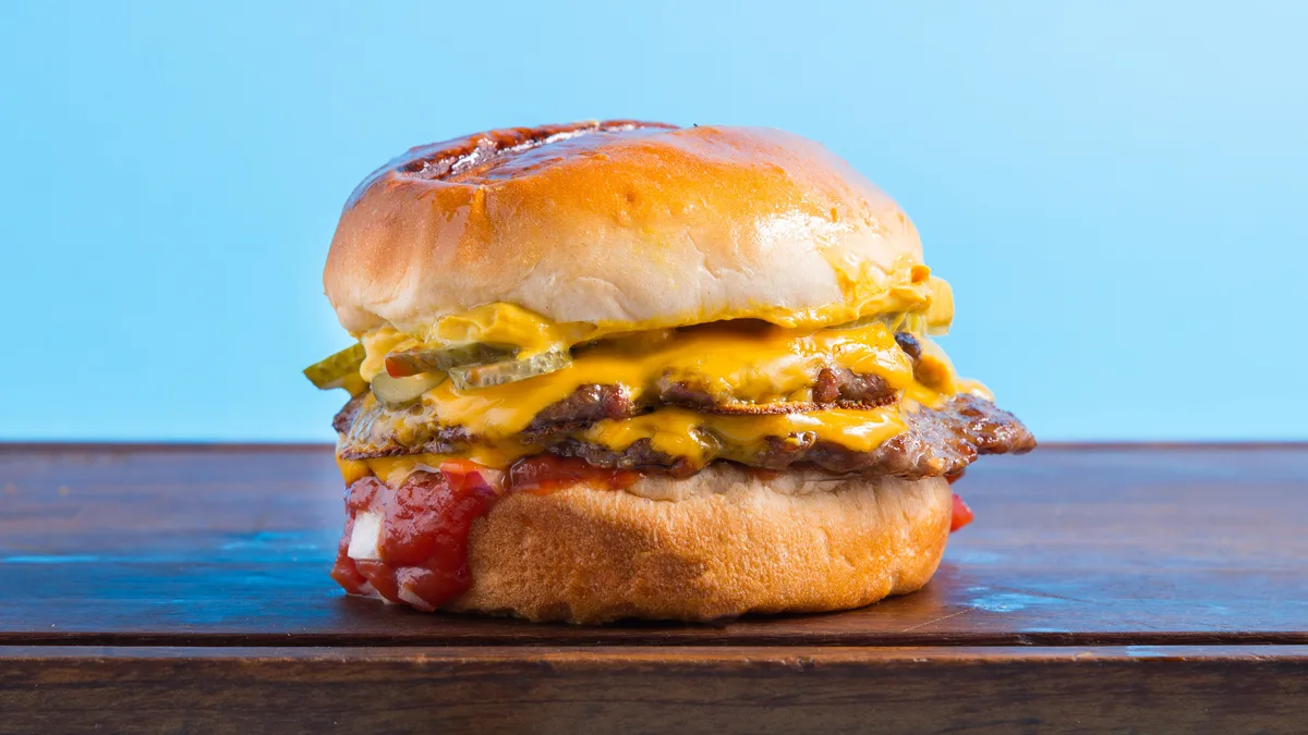 Dupli smeš burger