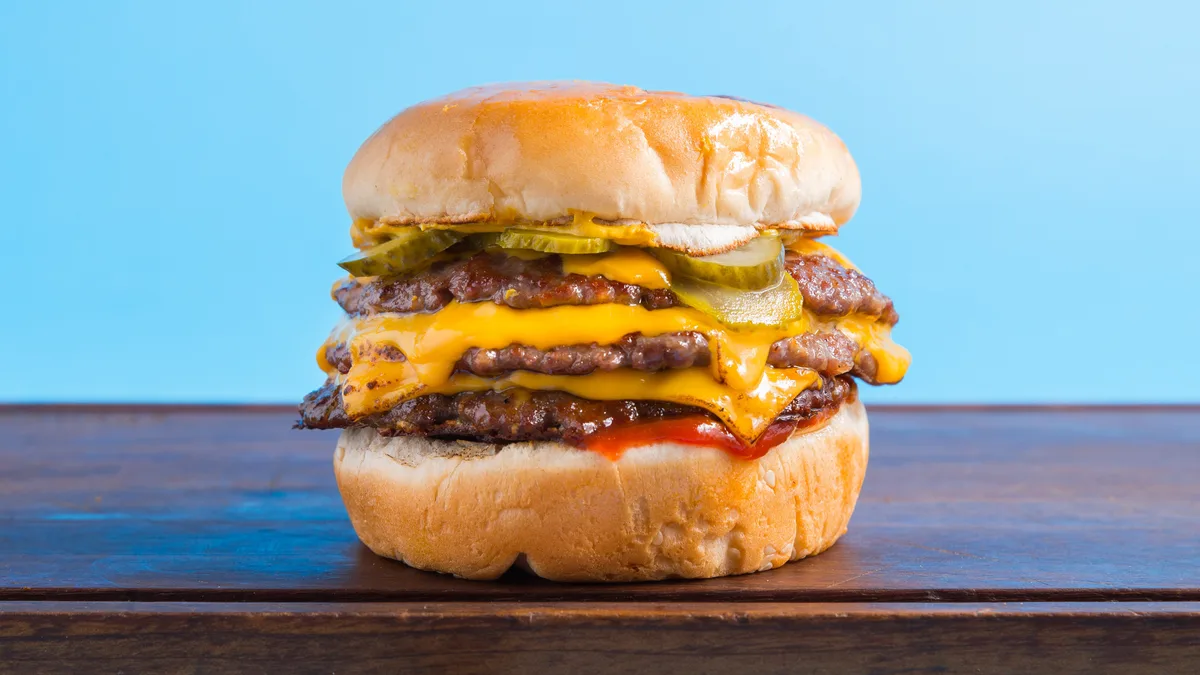 Tripl smeš burger
