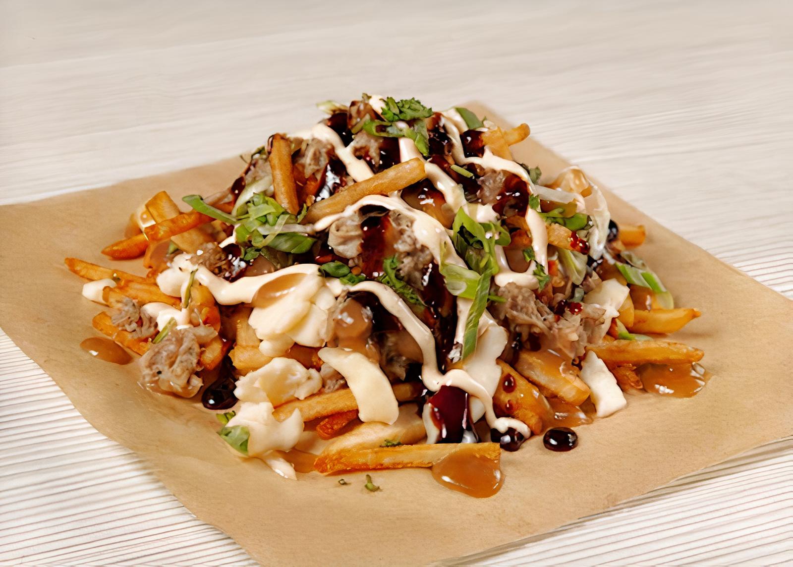 Poutine porc effiloché - grande / Pulled Pork Korean Poutine - Large