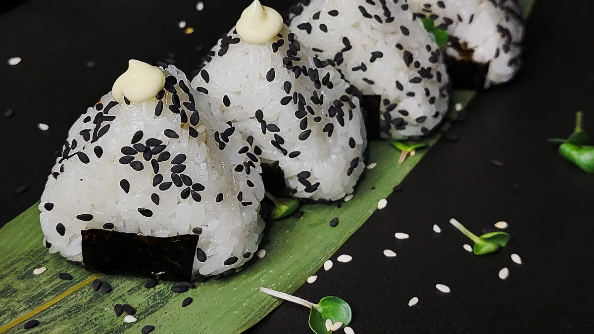 Onigiri Prženi Losos