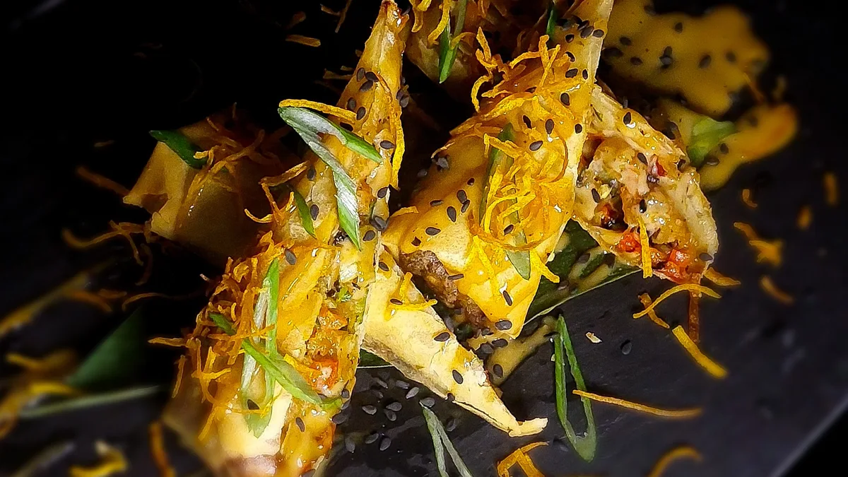 Otaku spring rolls sa gamborima