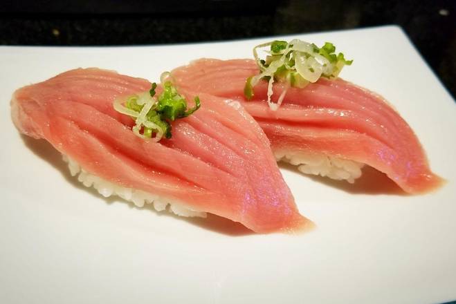 ChuToro Sushi (2pcs)