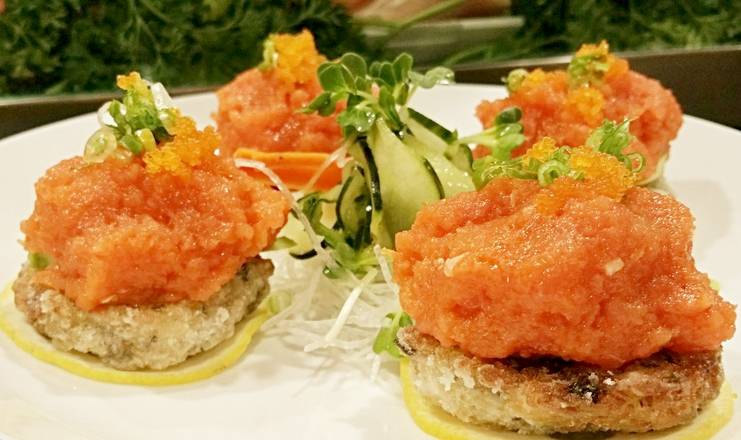 Spicy Tuna on (4 pc) Crunch Rice Cake
