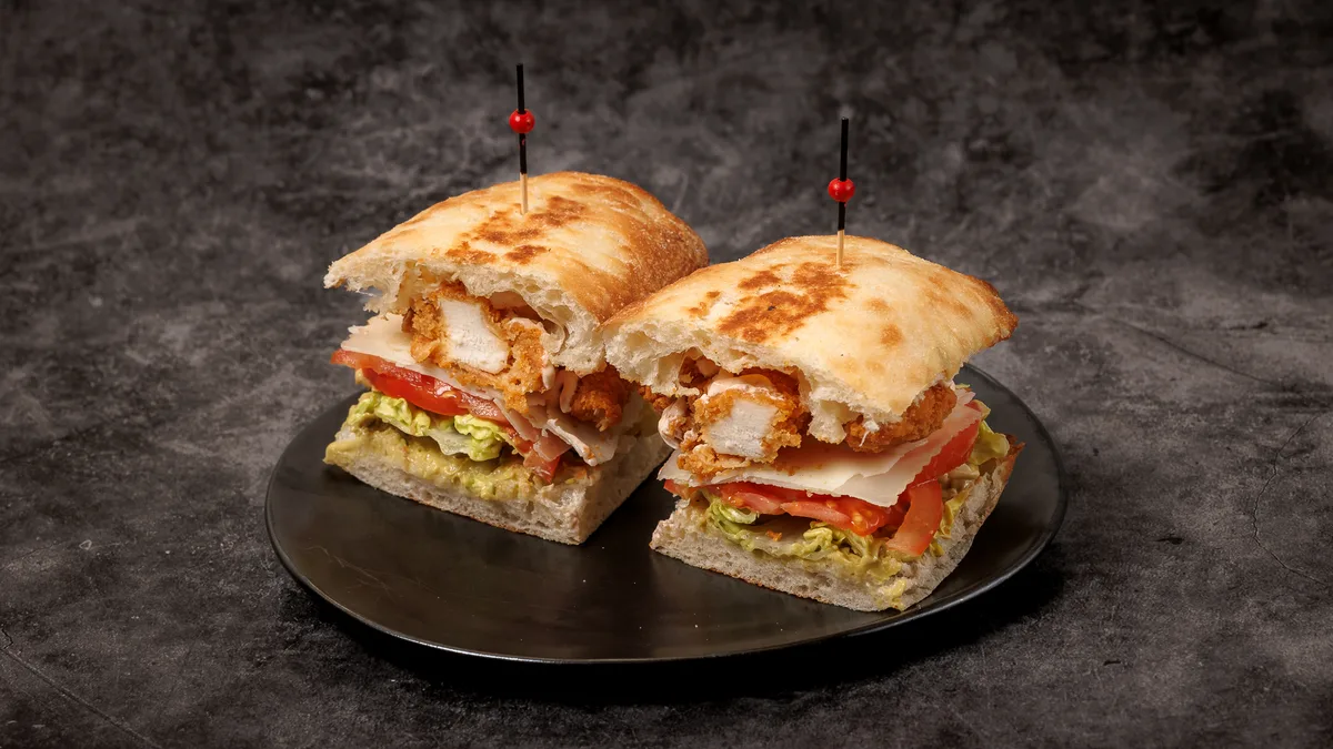 Chicken Sandwich με Προζυμένια Focaccia