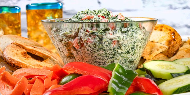 Chilled Spinach Dip with Bagel Chips and Vegetables