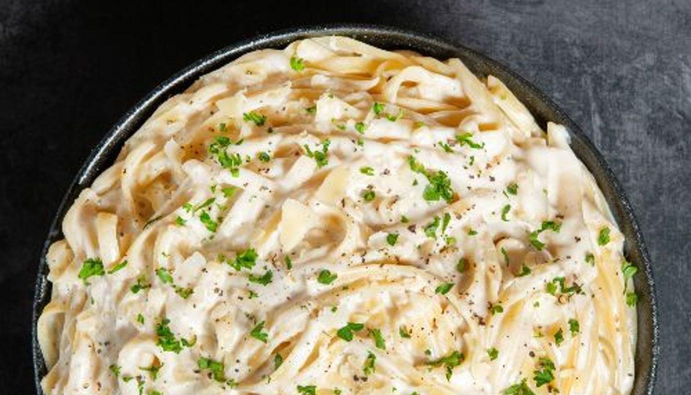 Fettuccine Alfredo