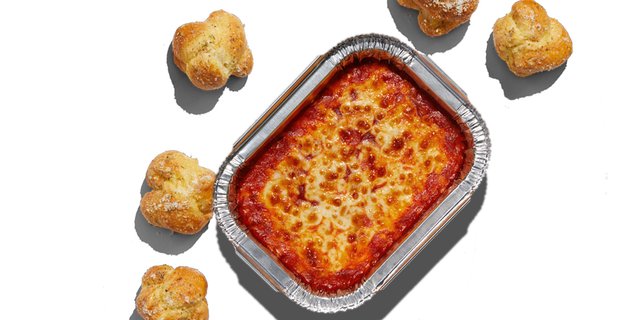 Cheezy Marinara Dip and Knots