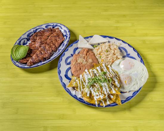 Chilaquiles con Carne Asada