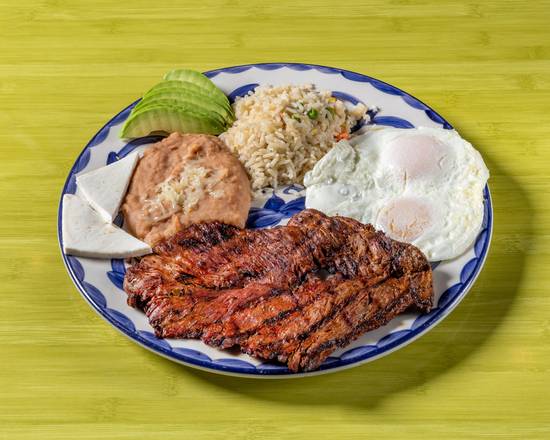 Huevos con Carne Asada