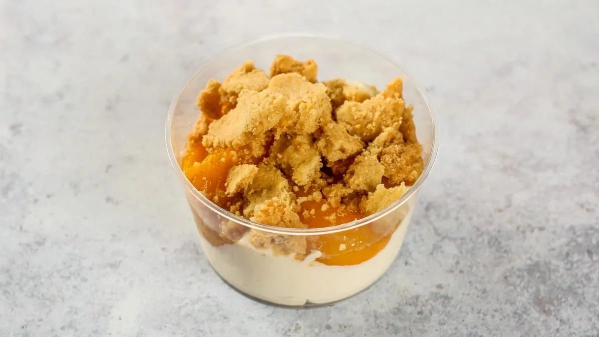 Kremasti desert mascarpone - breskva