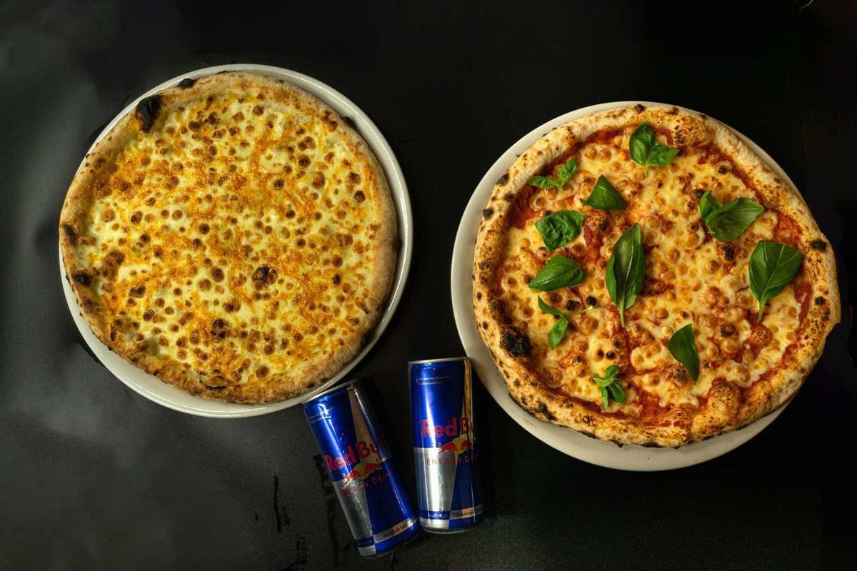 2x pizzas + 2x Red Bull