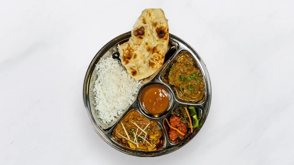 Mix Chicken Thali (lite stark)