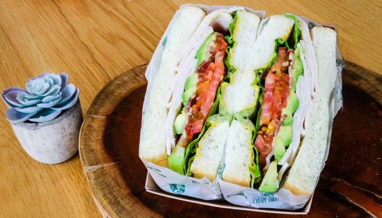 Avocado and Turkey Sandwich
