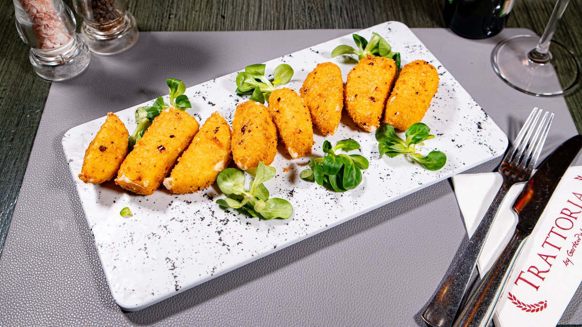 Mozzarella în crustă picantă