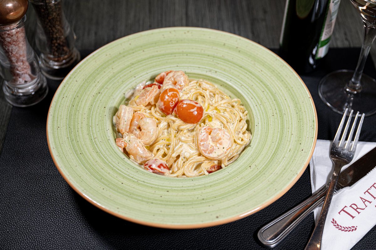 Spaghette creveți și ulei de trufe, în sos alb