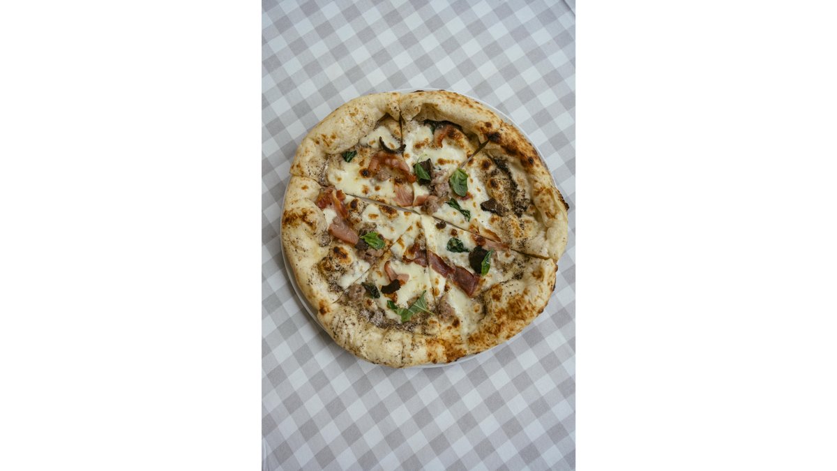 Pizza Salsicia con Tartufo