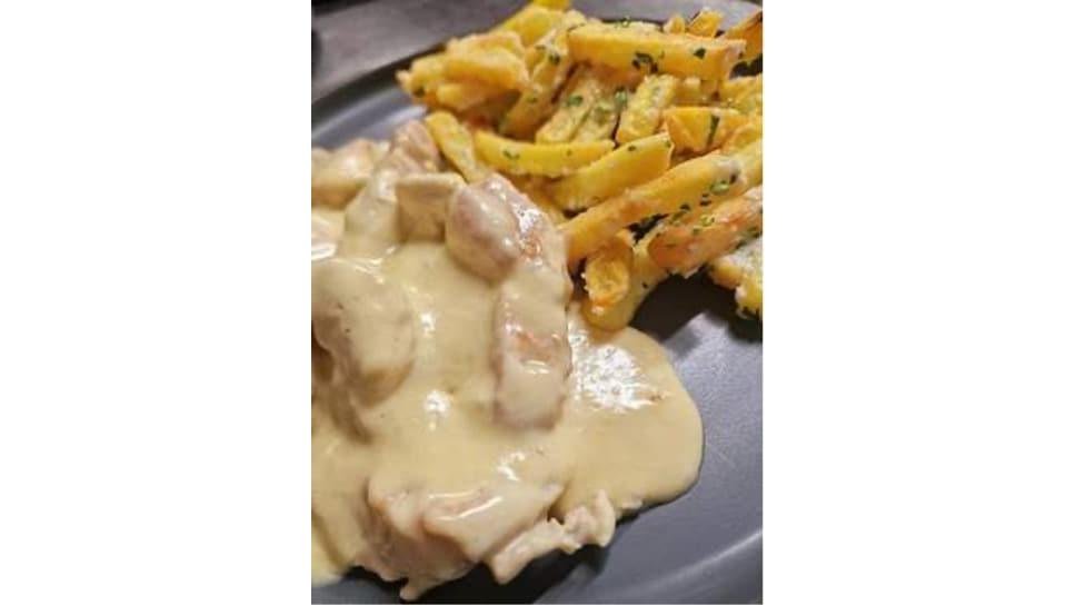 Piept de pui cu sos de branza cu mucegai