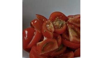 Salată de roșii