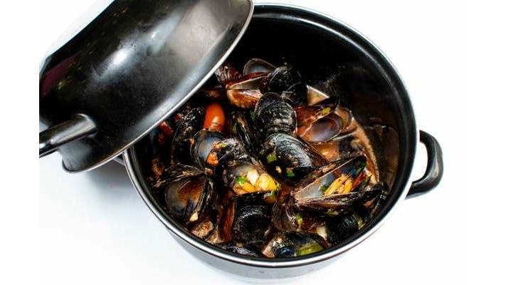 Cozze piccanti al pomodoro/Midii picante in sos de rosii