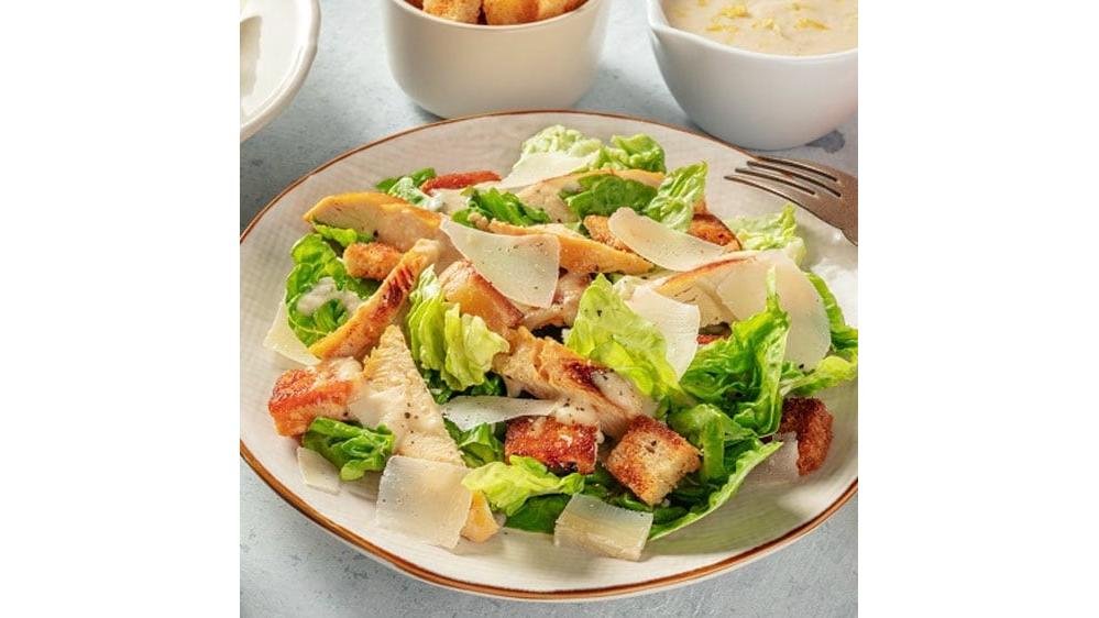 Insalata Caesar con gamberi/Salata Caesar cu creveti