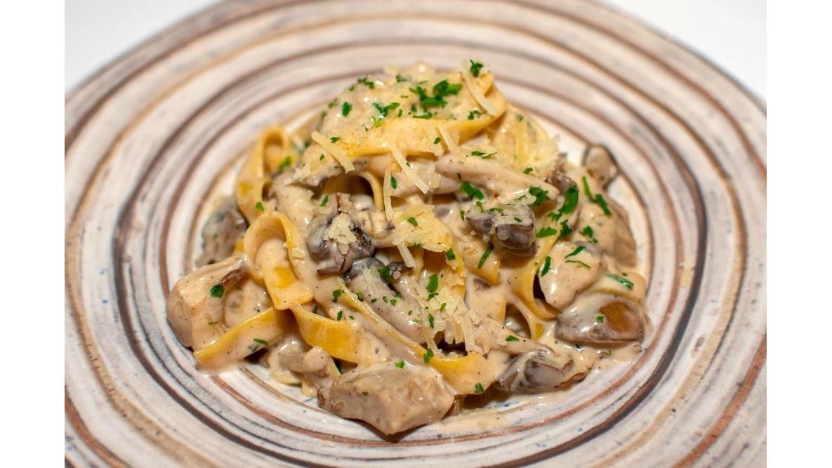 Tagliatelle con ai Funghi Porcini/Tagliatelle cu ciuperci porcini