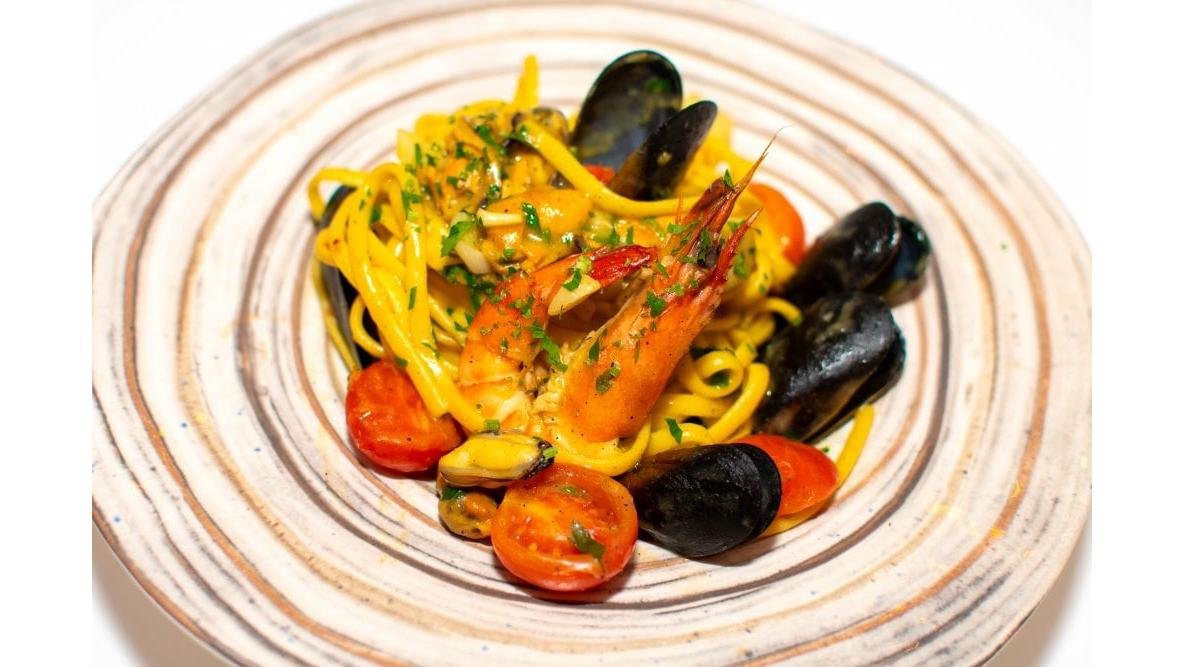 Tagliolini con Frutti di Mare/Tagliolini cu fructe de mare