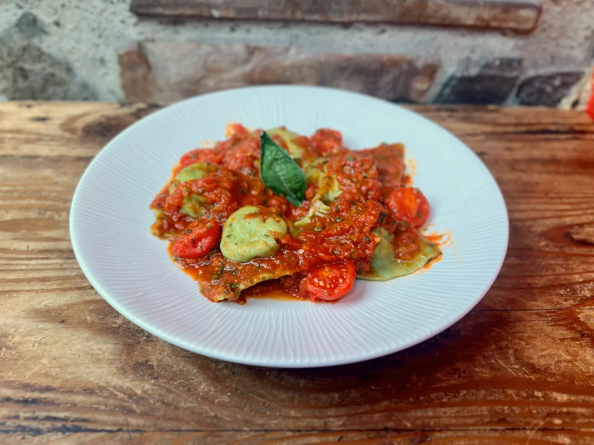 Zöld tortelloni
