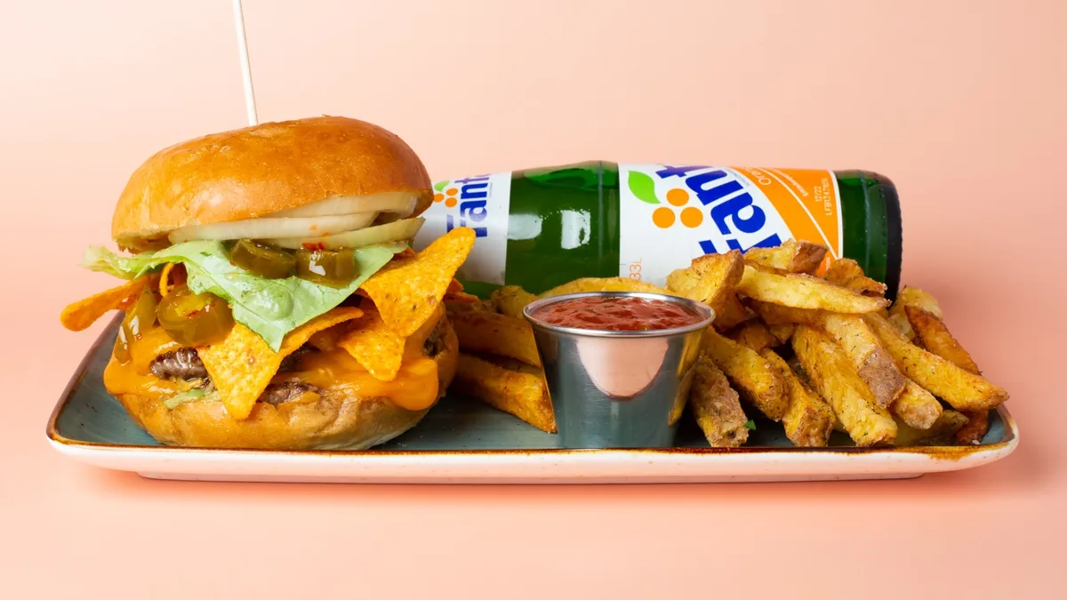 Juarez 187 Burger Menü mit Pommes Frites