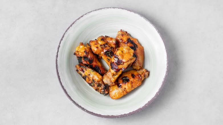 6 Chicken Wings