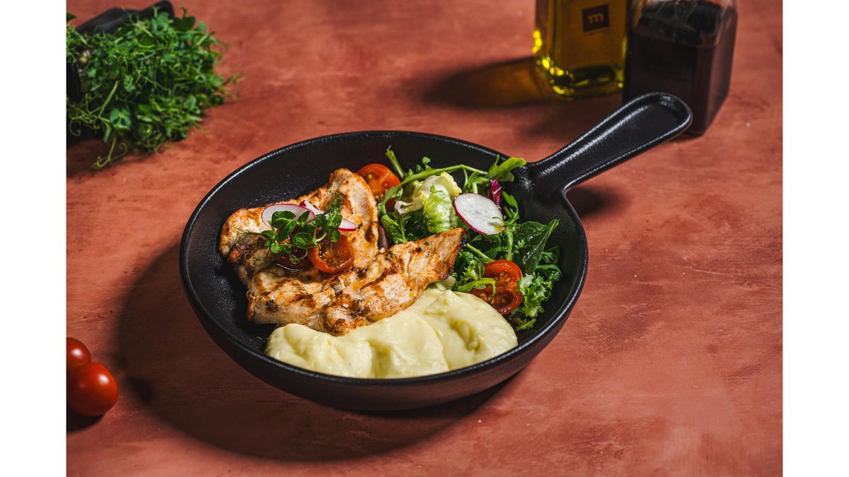 Grilled Chicken Breast and Mashed Potatoes