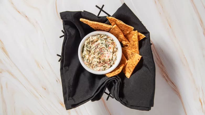 Spicy Spinach Dip and Pita Crisps
