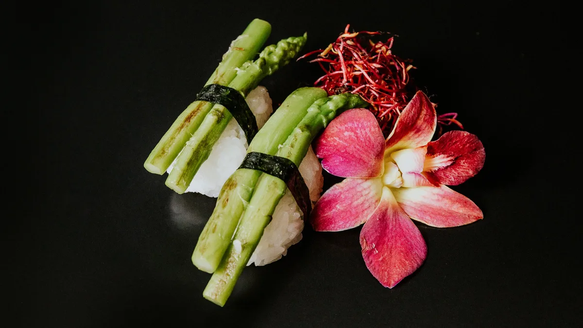 Nigiri szparagi