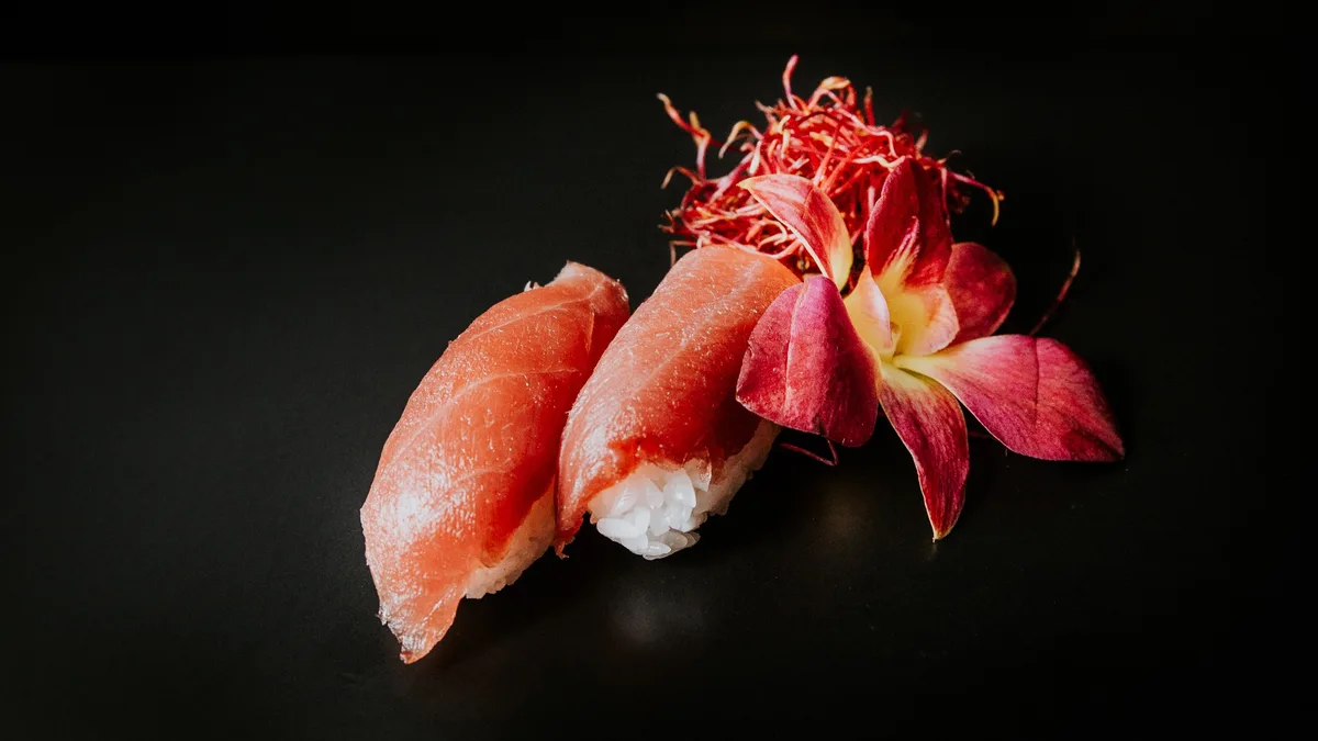 Nigiri tuńczyk