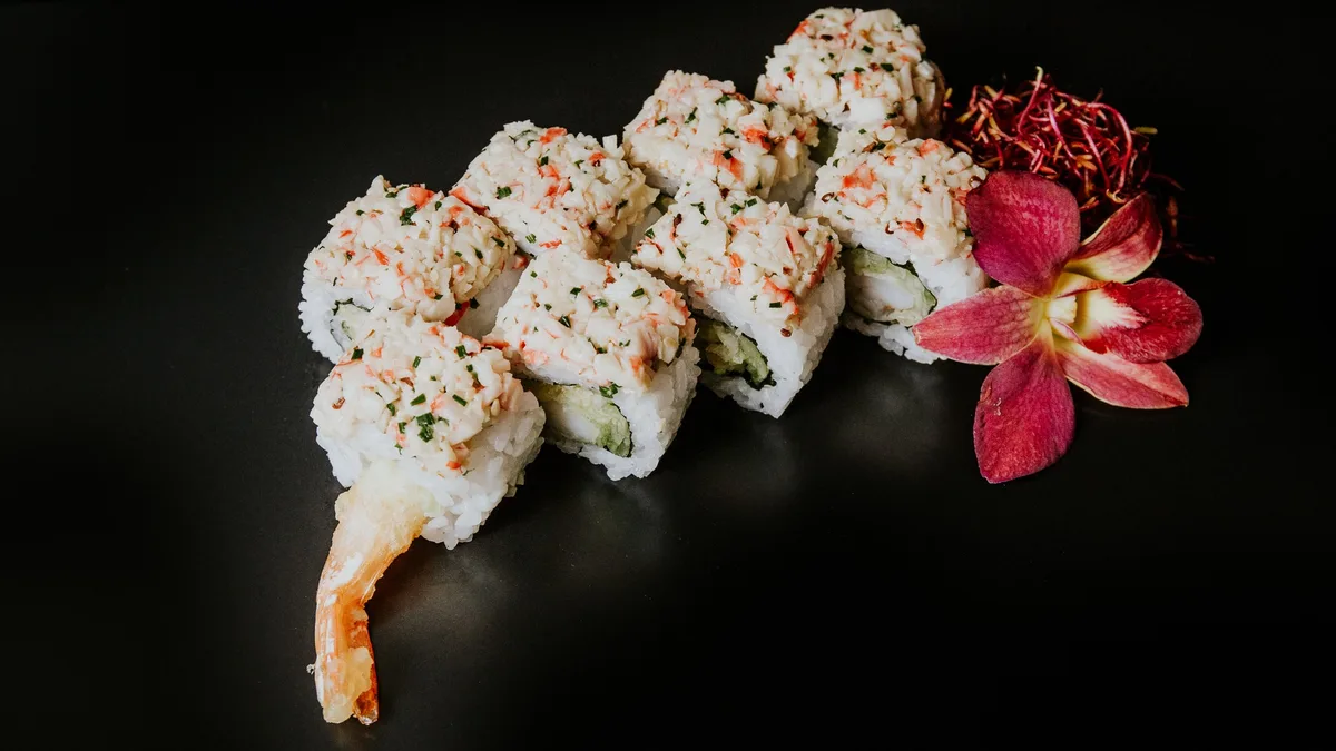Uramaki ebi sarada