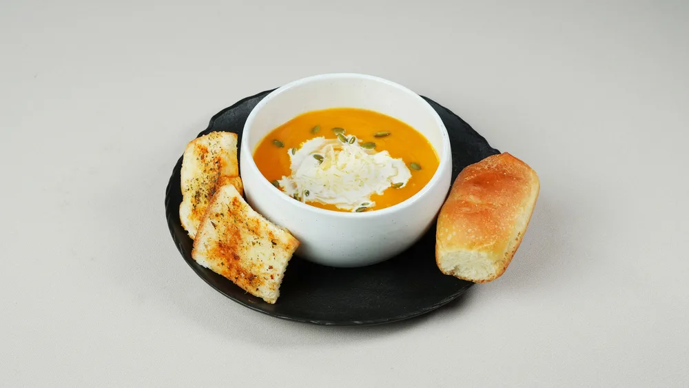 Pumpkin Cream-soup + Bread