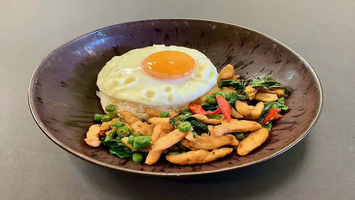 Holy Basil Stir Fry (Pad Kaphrao)