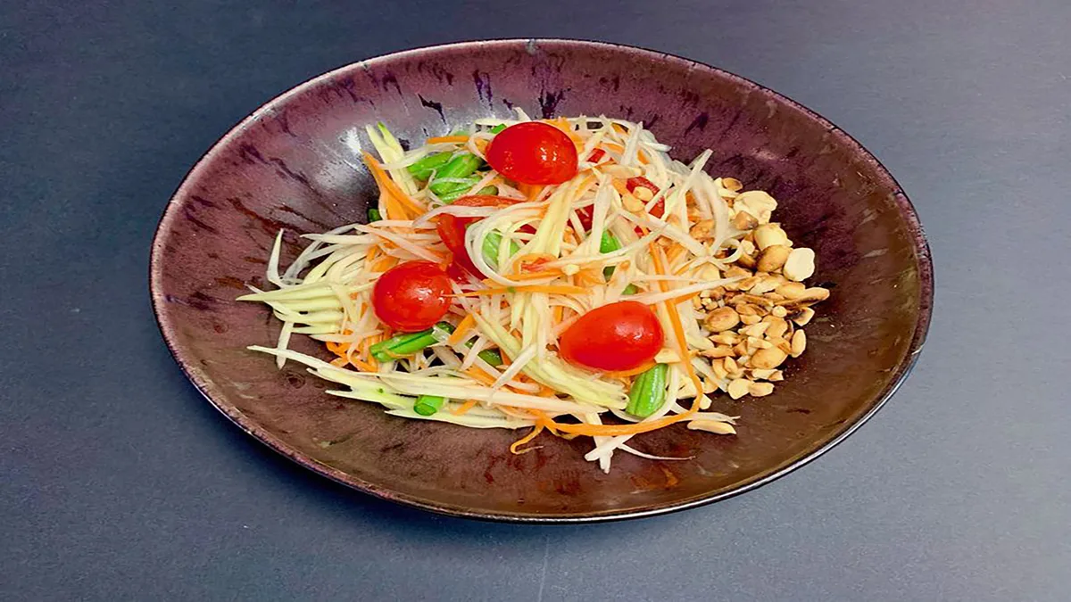 Papaya salad (Som Tam)