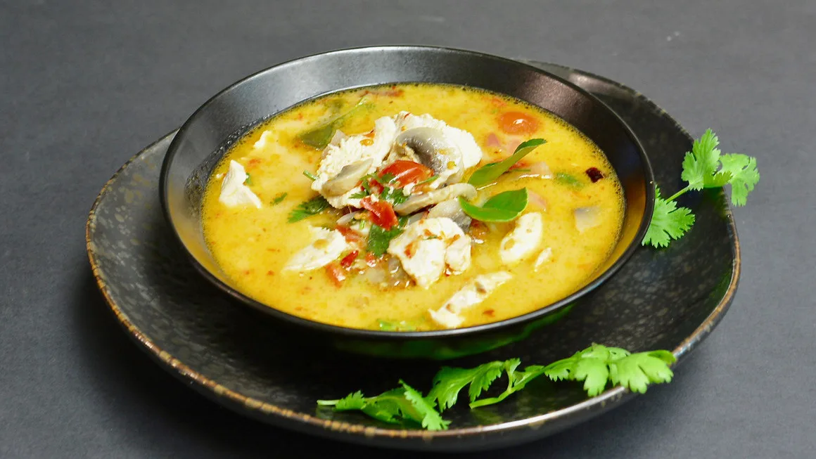 Thai Spicy Soup With Rice (Tom Yam)