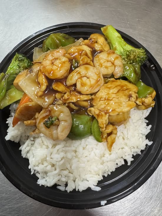 L45.Chicken and Shrimp with Mixed Vegetables 杂菜鸡虾