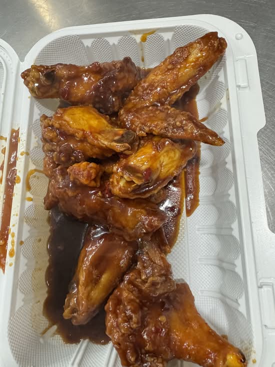 P9.  Garlic Wings 鱼香鸡翅