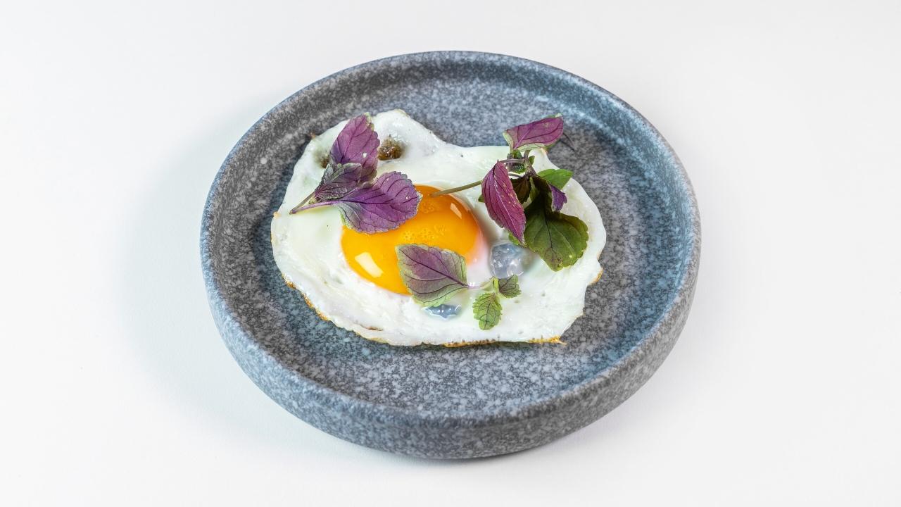 Side sunny side up egg
