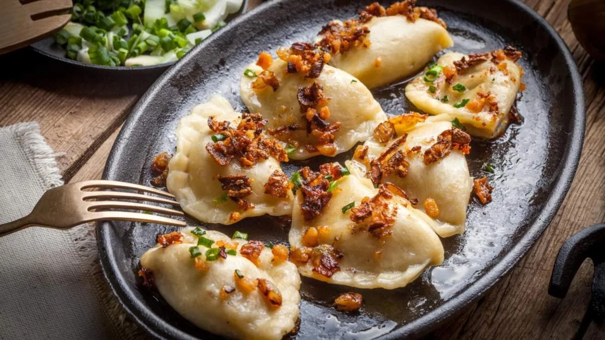Pierogi z ziemniakami i cebulą