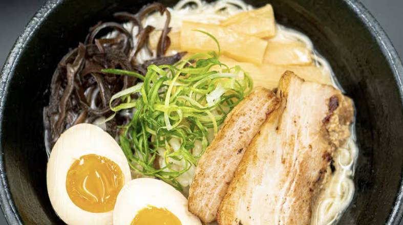 R1. Tonkotsu (Thin Noodles)
