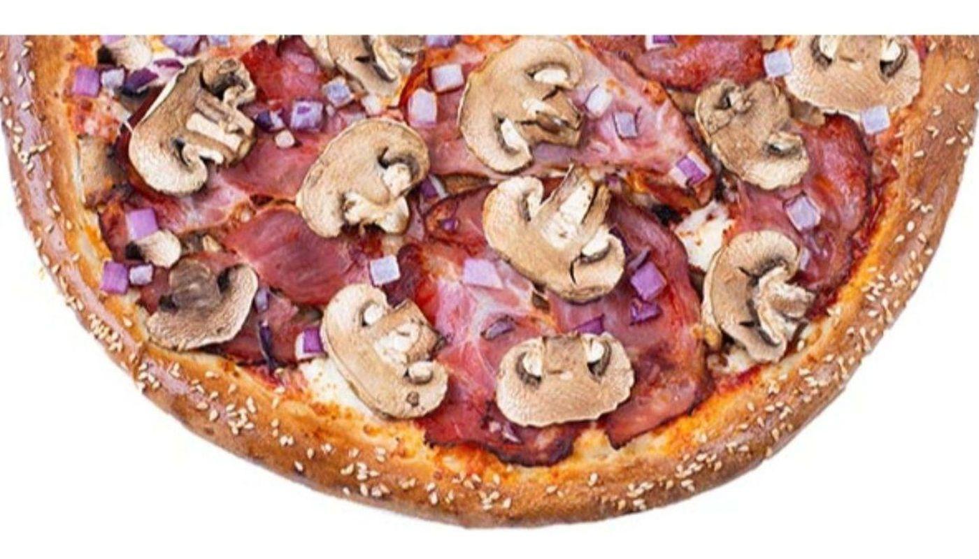 Medium Capicollo Mushroom Pizza