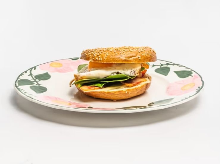 Bagel plnený slaninkou a volským okom