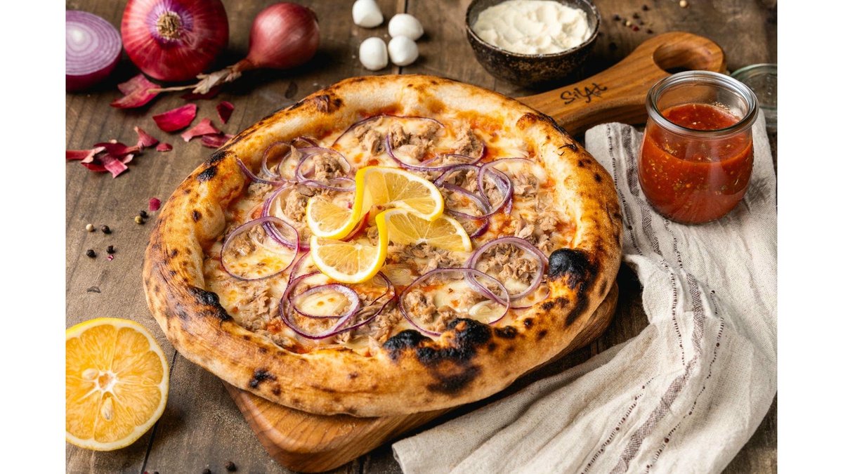 Pizza Tonno