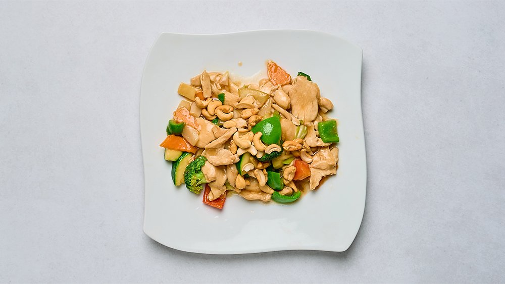 20. Stekt Kyckling med Grönsaker och Cashewnötter
