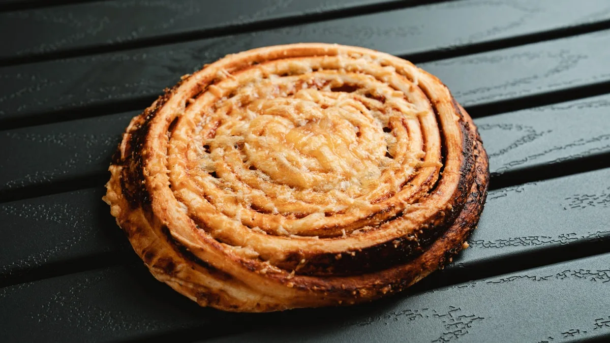 Frissen sült pizzás csiga