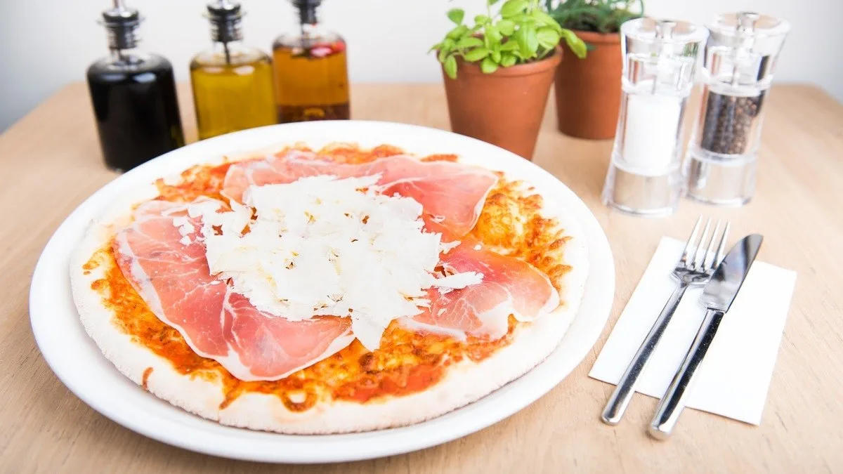 PIZZA CRUDO 30 cm